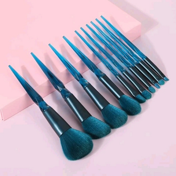 Other - Makeup brushes set in dark teal